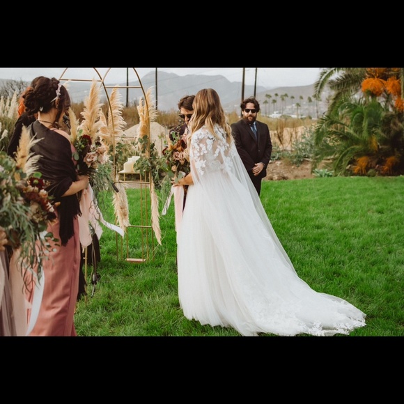 BHLDN WEDDING GOWN AND CAPE - Picture 6 of 7